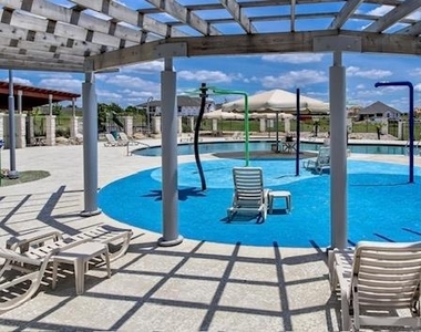 108 Meadow Wood Cv - Photo Thumbnail 3