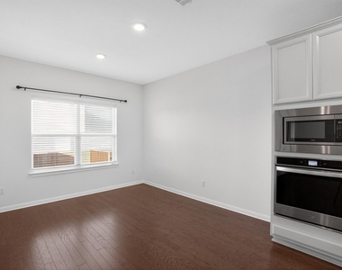 108 Meadow Wood Cv - Photo Thumbnail 9