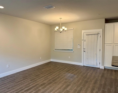 7403 Pantherpaw St - Photo Thumbnail 1