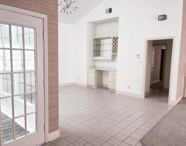 10215 River Plantation Dr - Photo Thumbnail 14