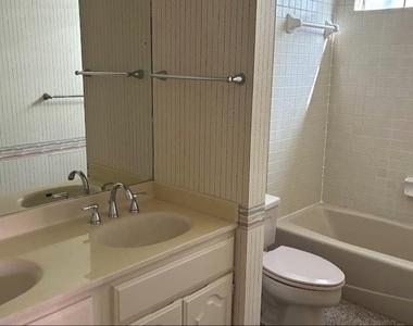 10215 River Plantation Dr - Photo Thumbnail 29