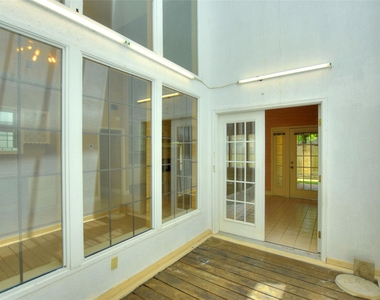 10215 River Plantation Dr - Photo Thumbnail 4