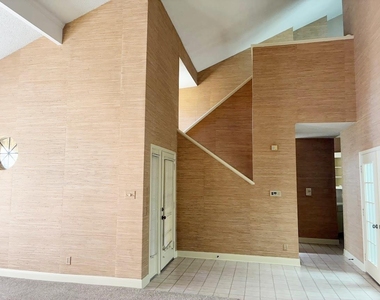 10215 River Plantation Dr - Photo Thumbnail 22