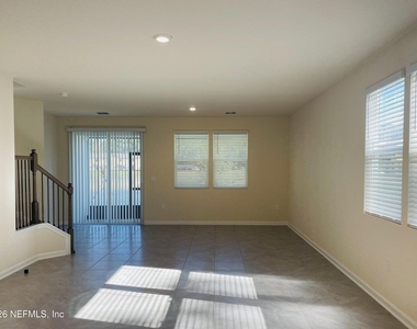 291 Pasadena Drive - Photo Thumbnail 11