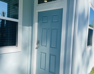291 Pasadena Drive - Photo Thumbnail 7