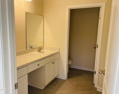 291 Pasadena Drive - Photo Thumbnail 3