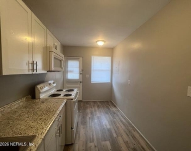 3119 Belden Circle - Photo Thumbnail 3
