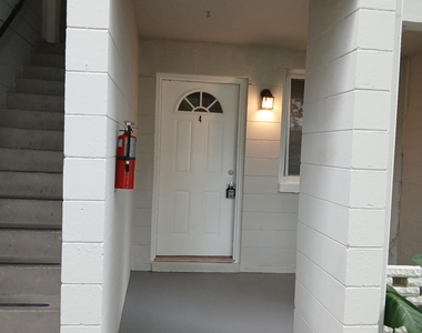 3044 Walton Street - Photo Thumbnail 7