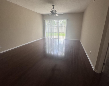 2439 Woodstork Court - Photo Thumbnail 4