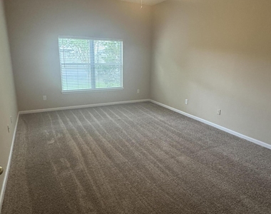 2439 Woodstork Court - Photo Thumbnail 7
