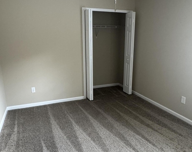 2439 Woodstork Court - Photo Thumbnail 8