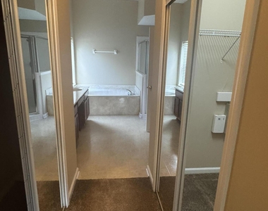 2439 Woodstork Court - Photo Thumbnail 11