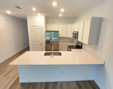 669 Holly Lakes Drive - Photo Thumbnail 1