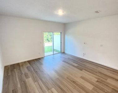 669 Holly Lakes Drive - Photo Thumbnail 3