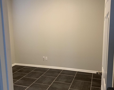 3740 Creswick Circle - Photo Thumbnail 9