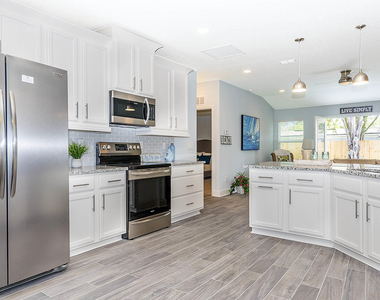 707 Amberjack Lane - Photo Thumbnail 7