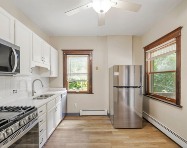 319 Chicago Avenue - Photo Thumbnail 8