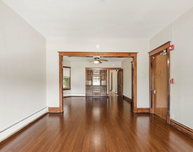 319 Chicago Avenue - Photo Thumbnail 1