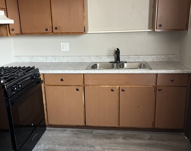 7831 Roberts Road - Photo Thumbnail 4