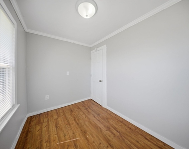 809 W Park Avenue - Photo Thumbnail 12