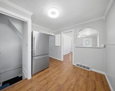 809 W Park Avenue - Photo Thumbnail 5