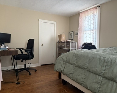 7535 W Foster Avenue - Photo Thumbnail 12