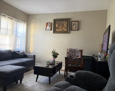 7535 W Foster Avenue - Photo Thumbnail 3