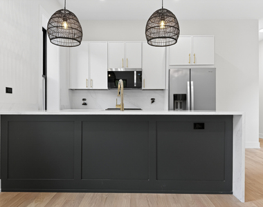 1416 N Maplewood Avenue - Photo Thumbnail 1