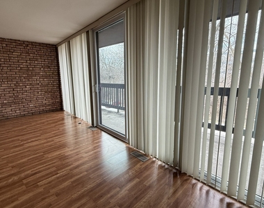 5500 Hillcrest Lane - Photo Thumbnail 3