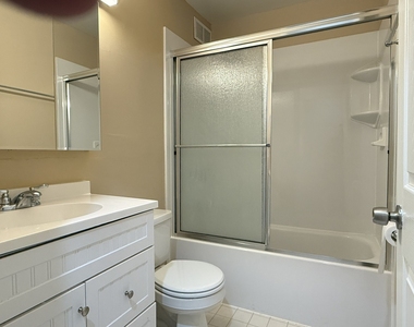 5500 Hillcrest Lane - Photo Thumbnail 6