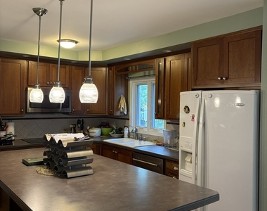 609 W Gartner Road - Photo Thumbnail 5