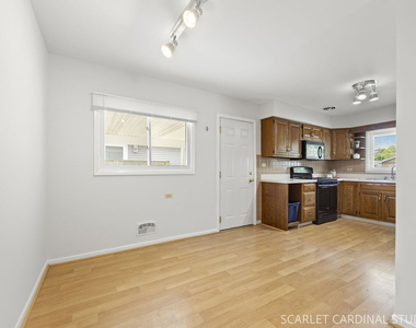 569 S Park Road - Photo Thumbnail 3