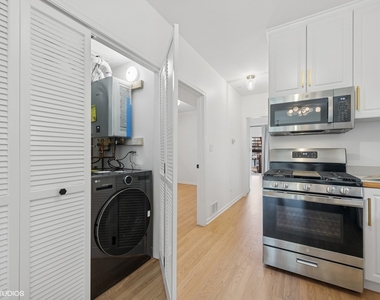 1064 N Marshfield Avenue - Photo Thumbnail 4