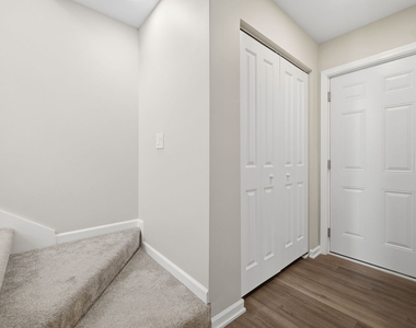 7214 Farmstead Lane - Photo Thumbnail 17