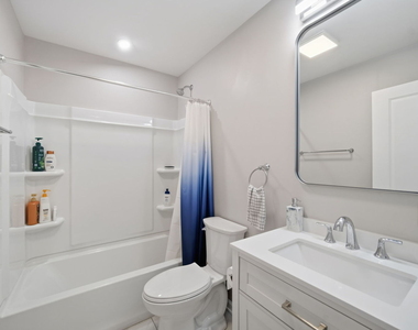 7214 Farmstead Lane - Photo Thumbnail 12