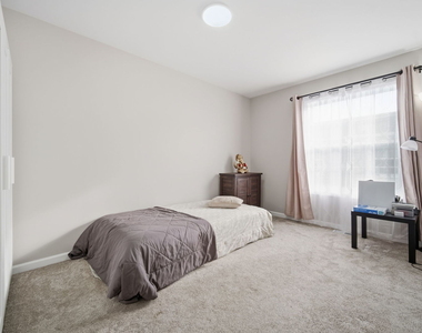 7214 Farmstead Lane - Photo Thumbnail 14