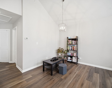 7214 Farmstead Lane - Photo Thumbnail 6