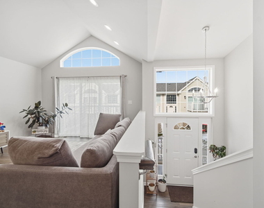 7214 Farmstead Lane - Photo Thumbnail 2