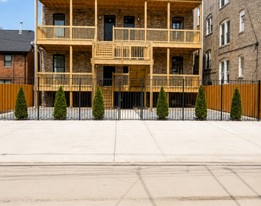 1309 N Rockwell Street - Photo Thumbnail 19