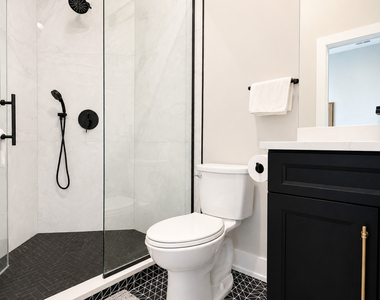 1309 N Rockwell Street - Photo Thumbnail 15