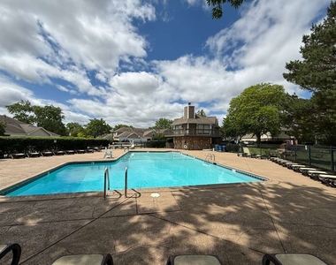 355 Lambert Drive - Photo Thumbnail 14
