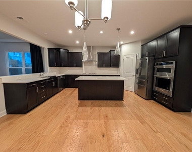 406 Riverclub Road - Photo Thumbnail 3