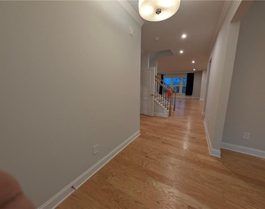 406 Riverclub Road - Photo Thumbnail 21