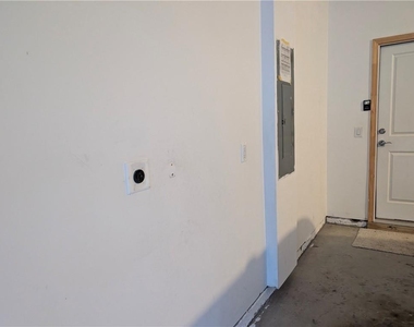 406 Riverclub Road - Photo Thumbnail 43