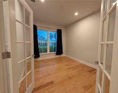 406 Riverclub Road - Photo Thumbnail 8