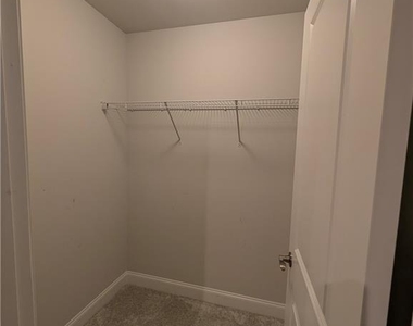 406 Riverclub Road - Photo Thumbnail 35