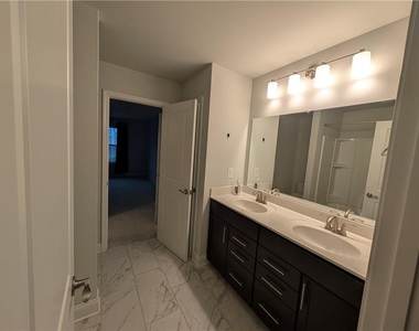 406 Riverclub Road - Photo Thumbnail 26