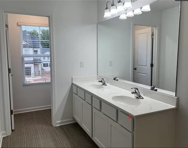 6050 Sanford Place N - Photo Thumbnail 9