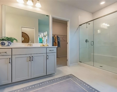 7930 Tiberon Pkwy - Photo Thumbnail 10