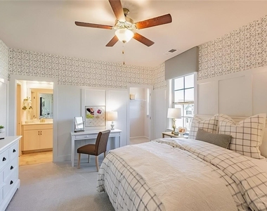7930 Tiberon Pkwy - Photo Thumbnail 11